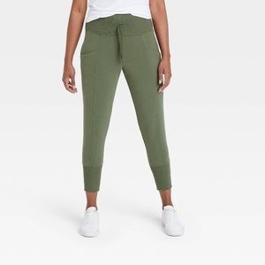 Women's High-Rise Ribbed Jogger Pants 25.5" - All in Motion